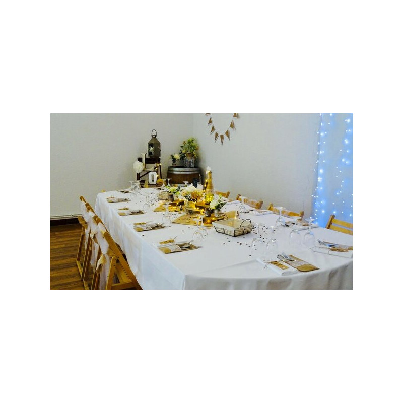 Table 180 x 76 cm rectangulaire (6 personnes) - Location de Mobilier pour vos réceptions