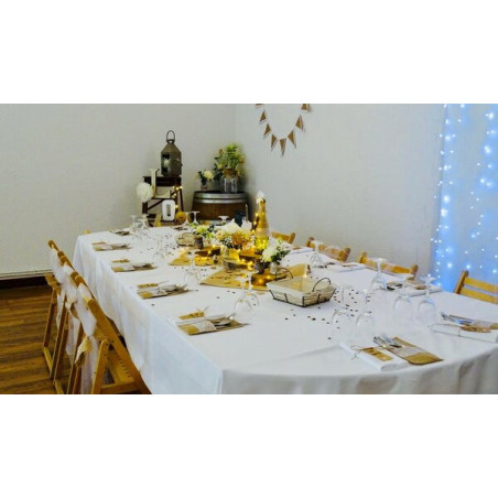 Table 180 x 76 cm rectangulaire (6 personnes) - Location de Mobilier pour vos réceptions